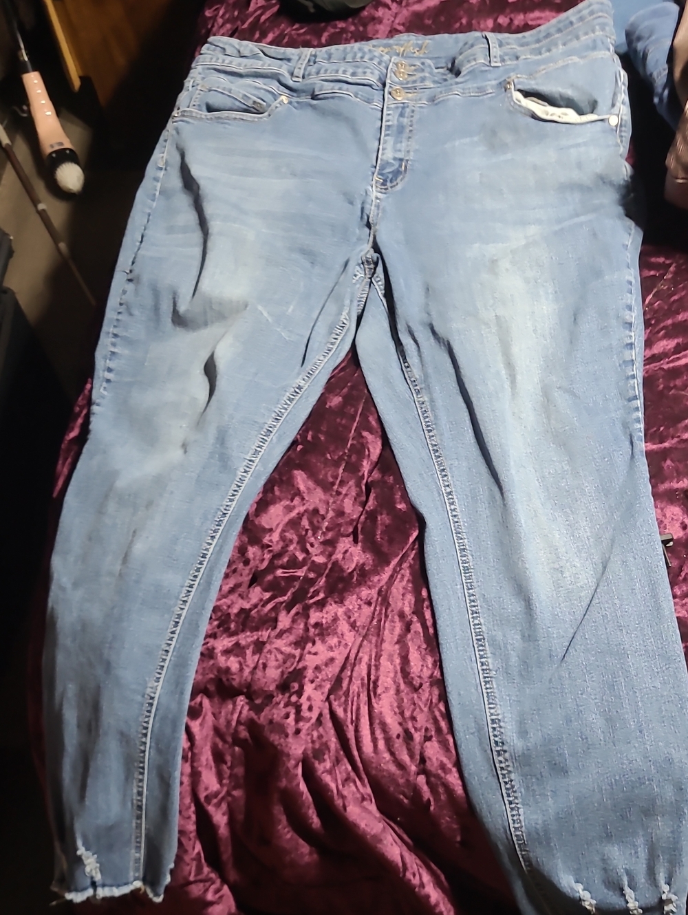 Light Blue Straight-Leg Women’s Jeans — Casual Everyday Style